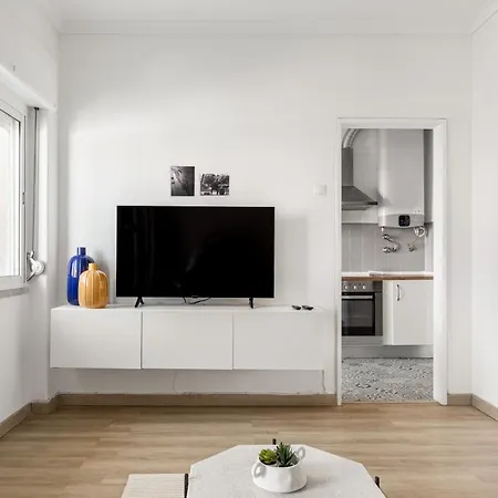 Guestready - Striking Flat In Benfica Lisboa