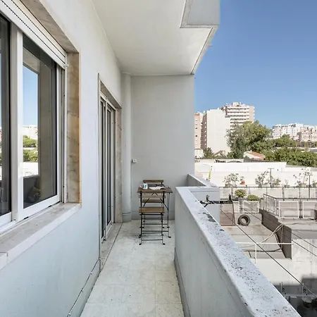 Guestready - Striking Flat In Benfica Lisboa